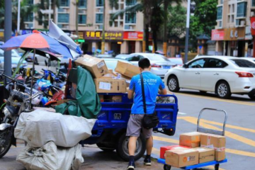 智能快遞柜收費常態化！“兩通一達” 自有快遞柜品牌兇狠來襲！
