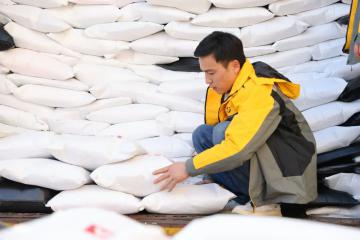 一條龍服務，韻達網點抓住“羽絨服”熱銷商機