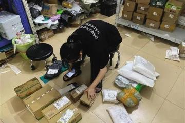 快遞新規實施兩個月，這個地方送貨上門仍難實現