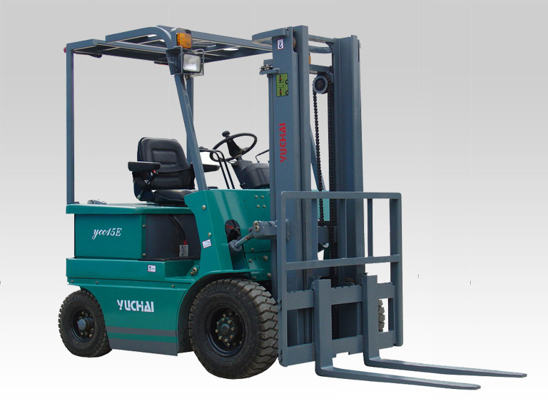 1.5噸四輪電動平衡重叉車 YCC15E 