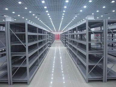 專業中型貨架生產，久威倉儲設備有限公司