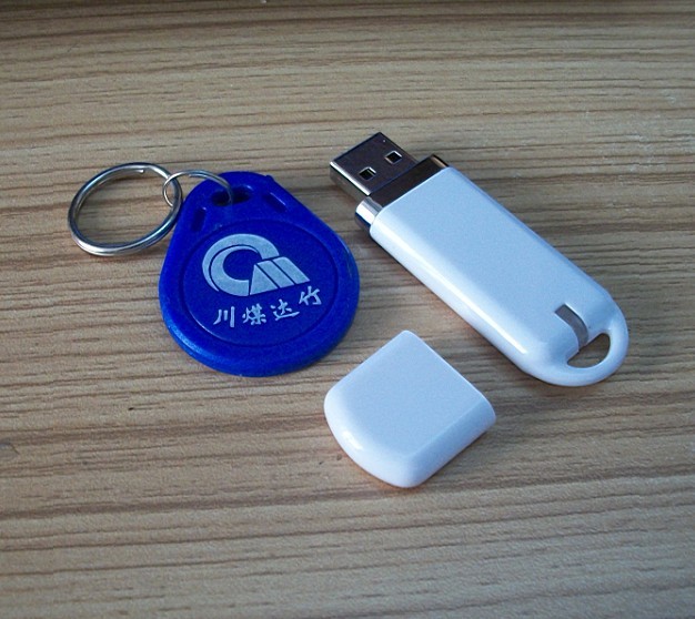 微型迷你13.56MHZ-ISO14443A IC讀卡器，支持Android，IOS