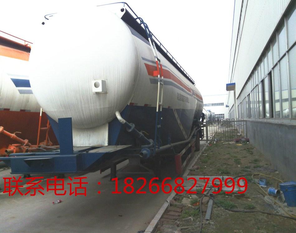 鼎泰銷售粉粒物料運輸車，粉粒物料運輸車、粉罐半掛車、粉罐車等