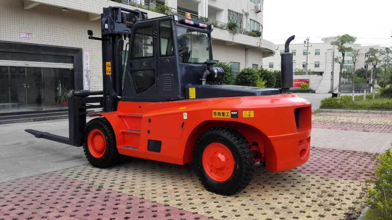 華南重工SOCMA品牌12噸叉車13.5噸叉車廠家直銷價格優惠