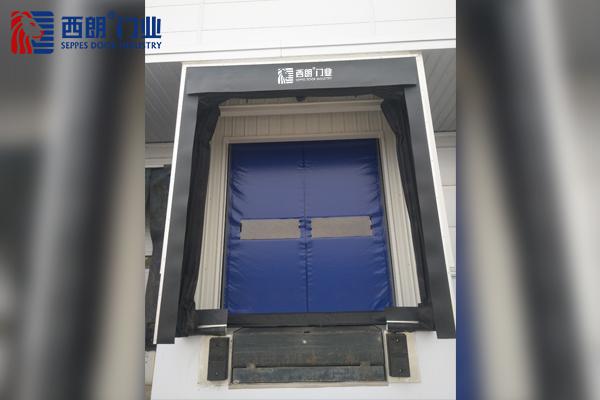 上海冷庫快速充氣保溫門封門罩搭配滑升門卸貨平臺